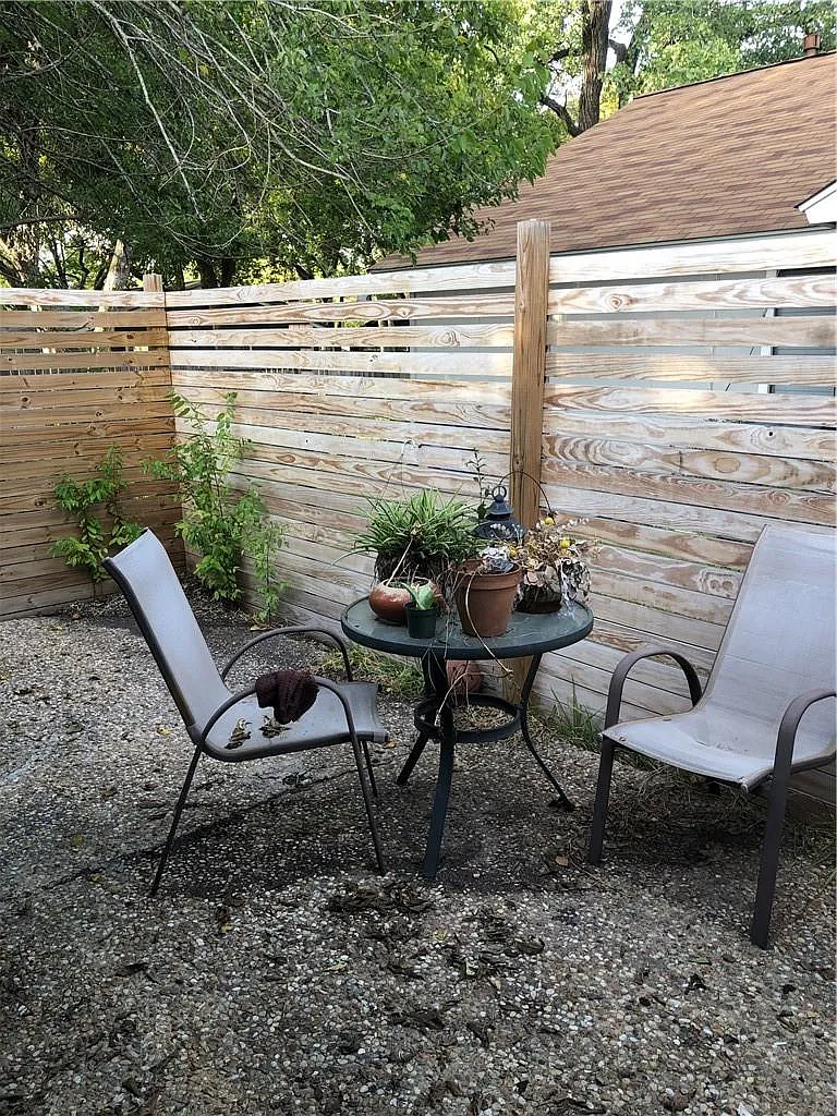 3 bed, 1.5 bath, 1047 sqft, $1,250 — Photo 4