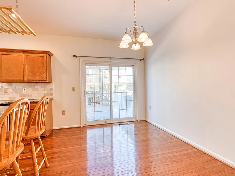 2502 Weston Ct — Photo 9
