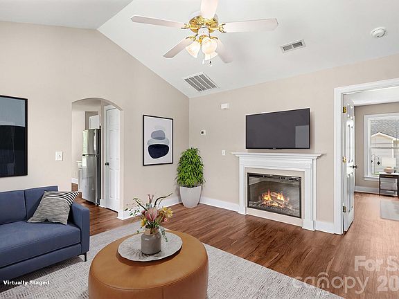 4th image of 128 Tarrington Dr