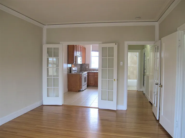 1631 Chestnut St #14 — Photo 2