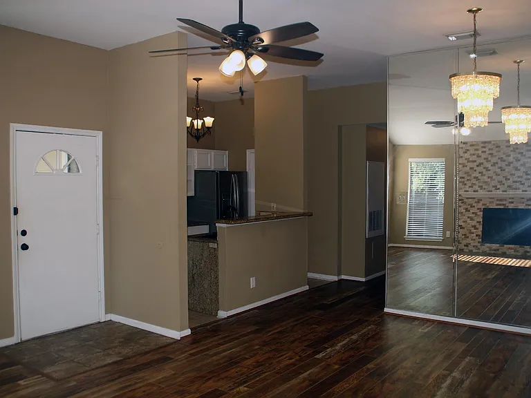 Main room with dining area