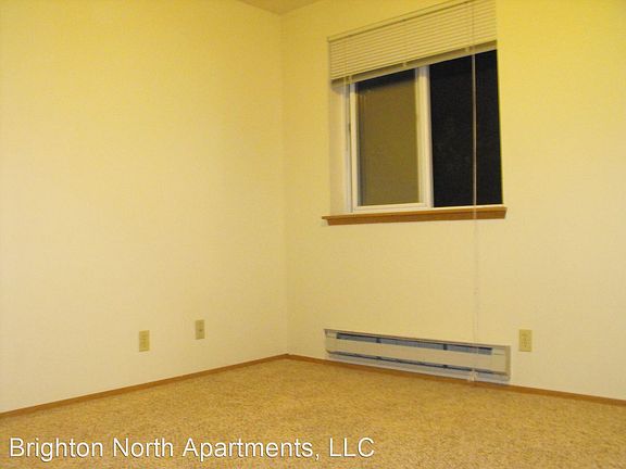 5th image of 1549 NE 177th St APT 310