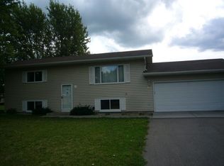 805 Elm Ave E, Delano, MN 55328