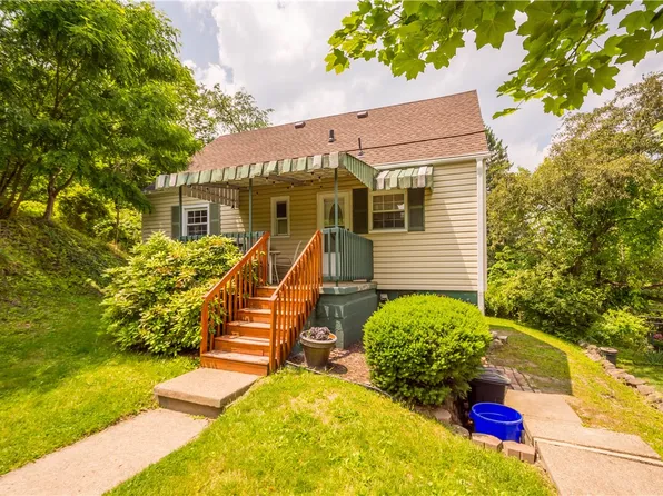 1853 Montour St, Coraopolis, PA 15108