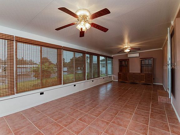 5th image of 31541 Terrace Dr