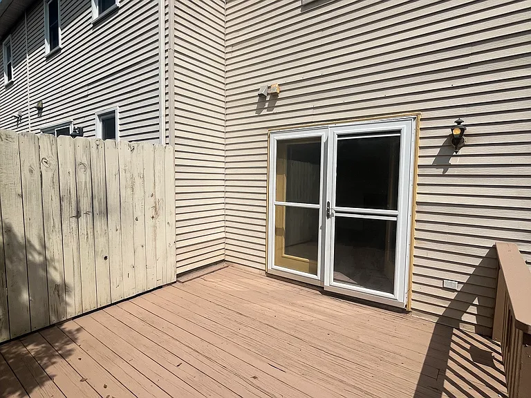 309 Patricia Cir — Photo 22