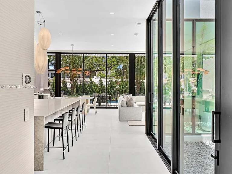 4504 Sheridan Ave — Photo 10