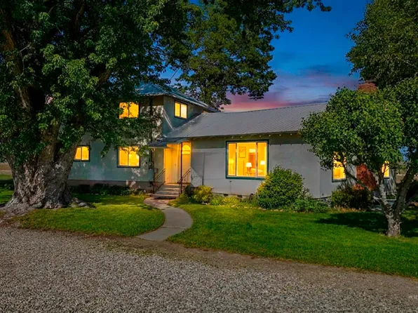 8600 Hillview Rd, Emmett, ID 83617