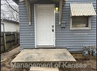 1708 SW Washburn Ave, Topeka, KS 66604