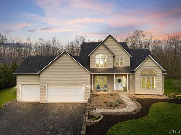 8135 Shepherd Rd, Weedsport, NY 13166