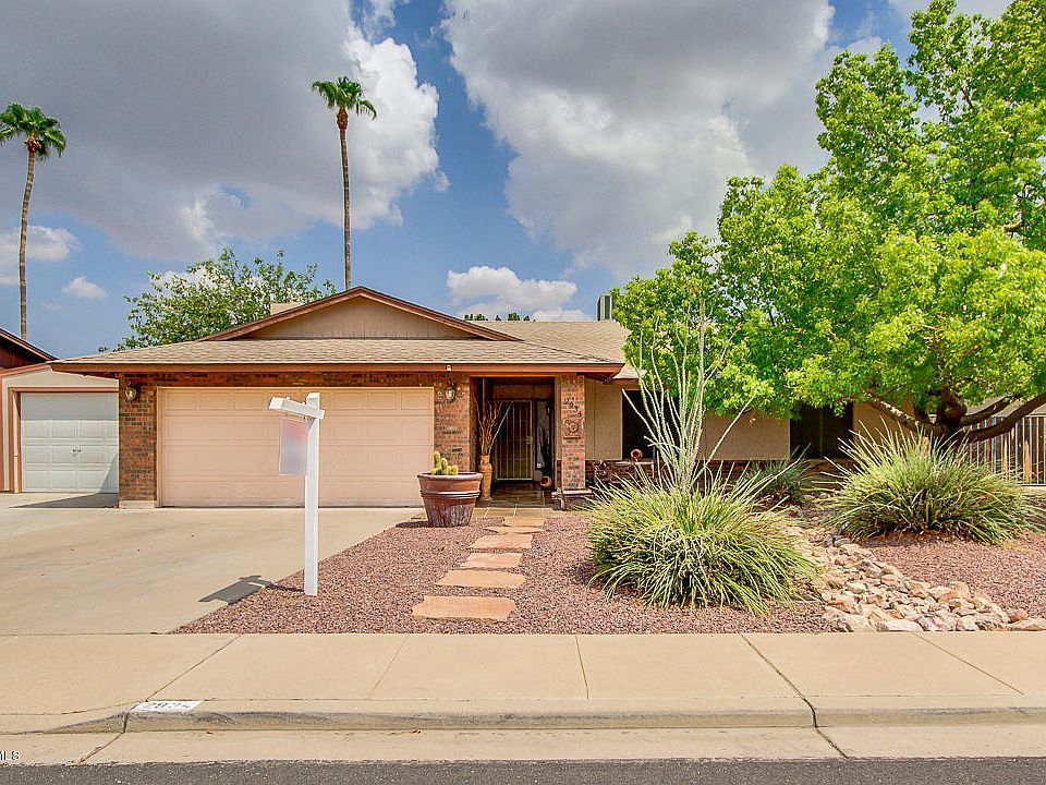 1st image of 2934 E Emelita Ave