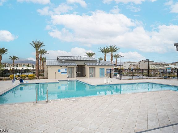 5th image of 2673 Champagne Gold Ave