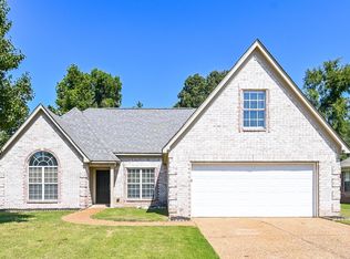 10594 Wyckford Dr, Olive Branch, MS 38654