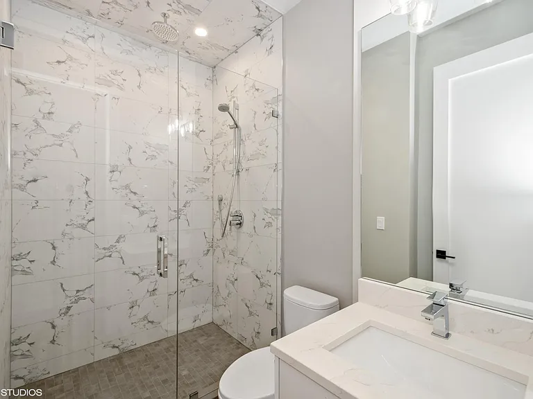 2417 W McLean Ave #1 — Photo 17