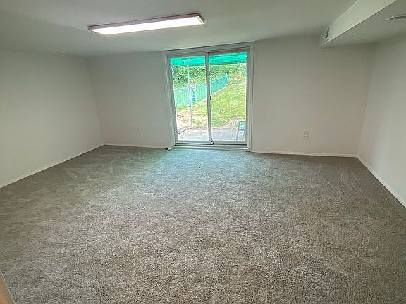 3rd image of 11928 Alberta Dr