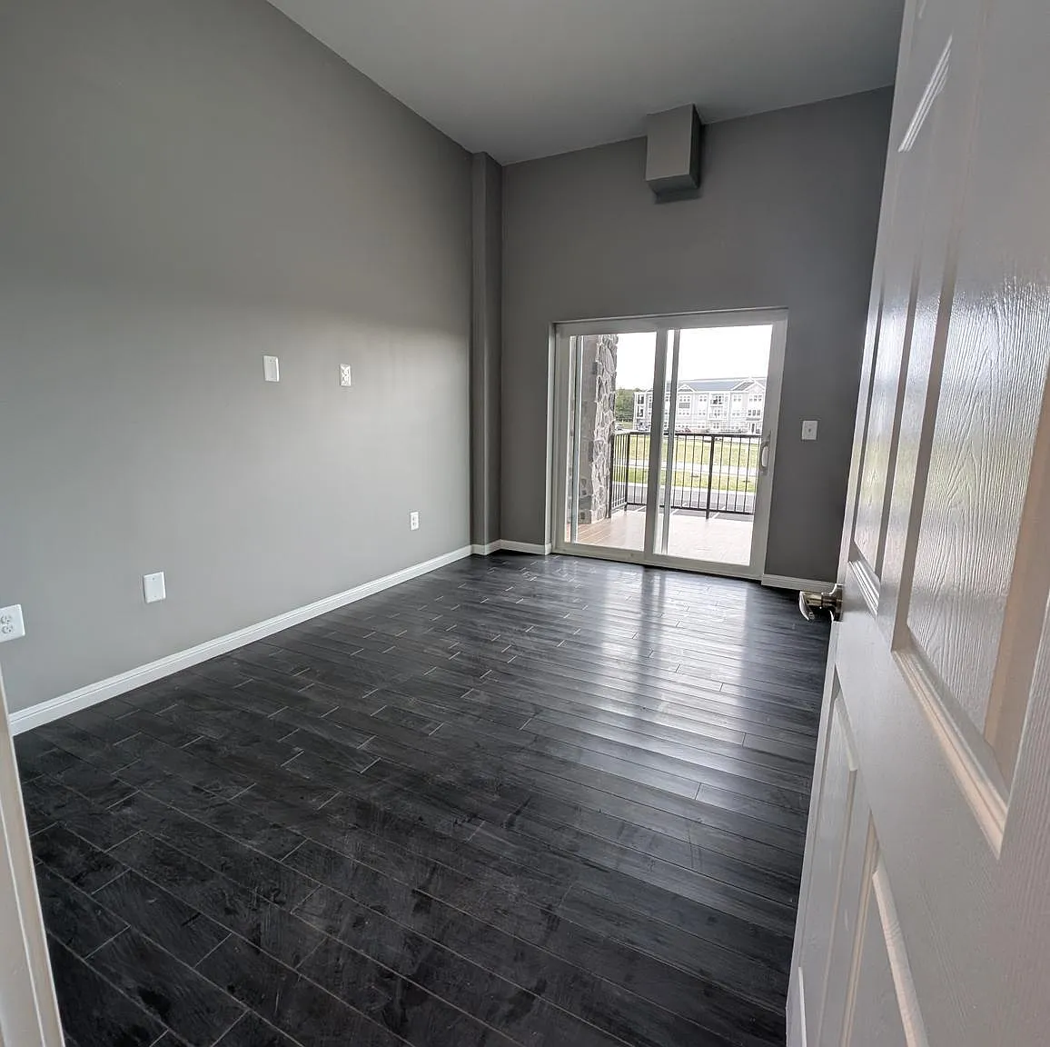 2 bed, 991 sqft, $1,800 — Photo 4
