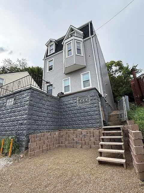 4 bed, 2000 sqft, $1,900 — Photo 3