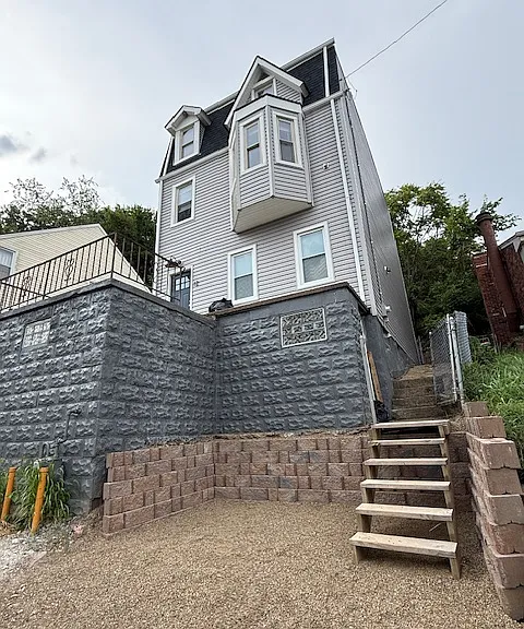 12 Joseph St — Photo 3
