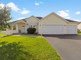 702 Merrion Rd, Roscoe, IL 61073