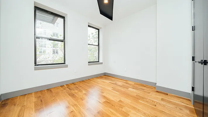 Rented by Nooklyn NYC LLC | media 7