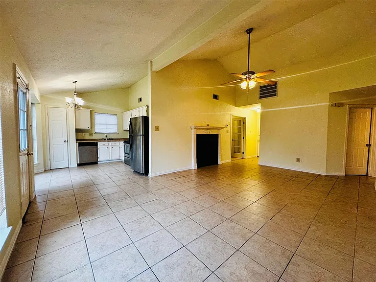 17118 Amber Ridge Dr — Photo 13