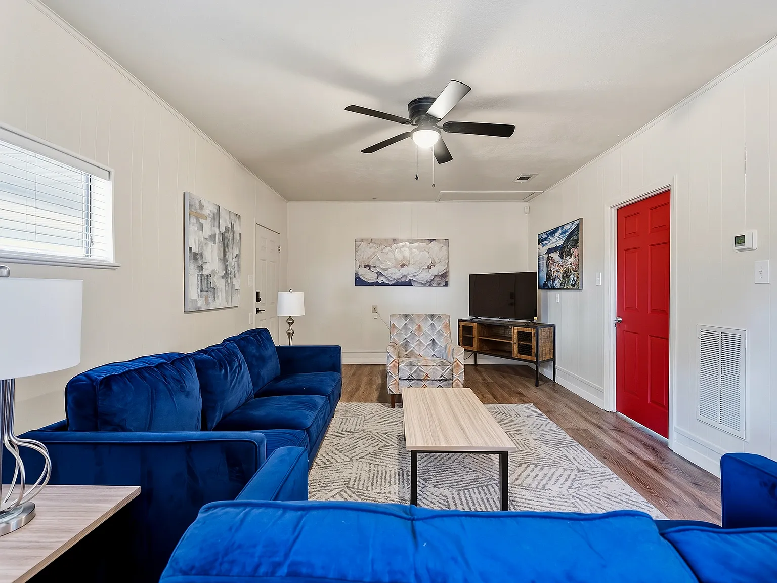 1 bed, 706 sqft, $1,800 — Photo 2