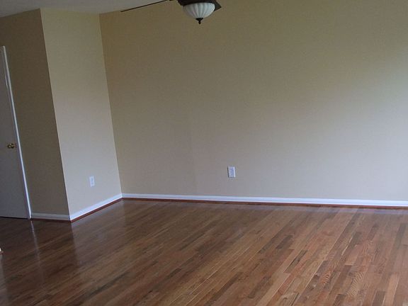 5th image of 8226 Stationhouse Ct
