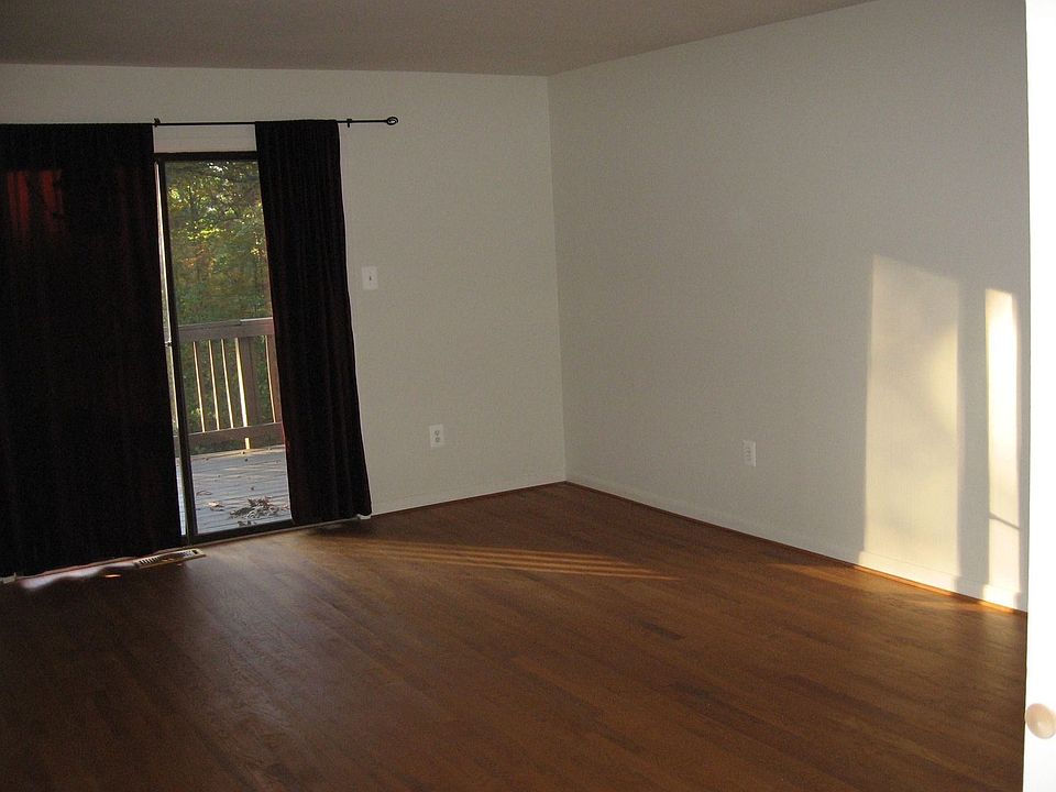 2nd image of 16489 Robledo Rd