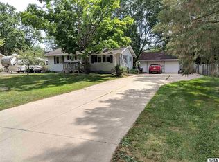 3013 Willoway Rd, Jackson, MI 49201