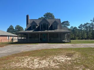 1136 Ten Lakes Dr, Defuniak Springs, FL 32433