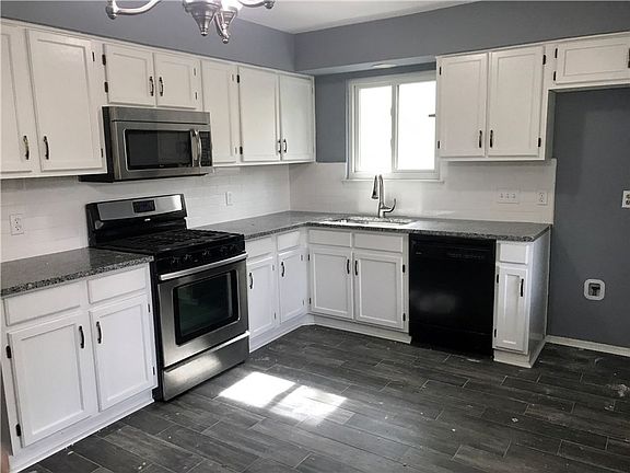 4th image of 13162 Mill Stone Dr