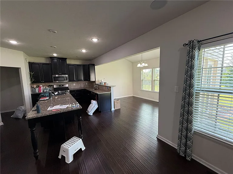 3002 Highpoint Dr — Photo 8