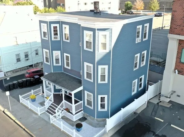 35 Sagamore Ave, Chelsea, MA 02150
