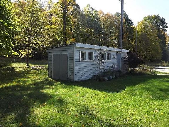 3rd image of 5836 Tietz Ln