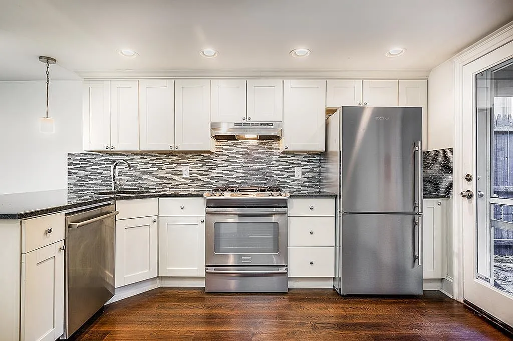 Building Photo - 590 Jersey Ave #1