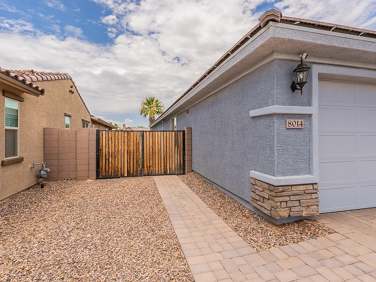 8014 W Orange Dr — Photo 5