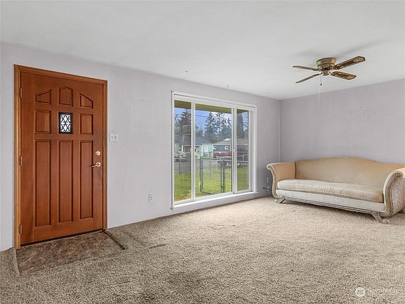 3rd image of 1118 118th Street S