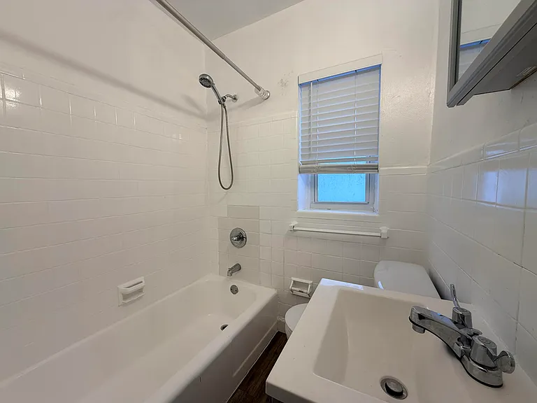 2037 Madison St #1 — Photo 6