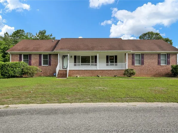 2600 Larwood Dr, Fayetteville, NC 28306