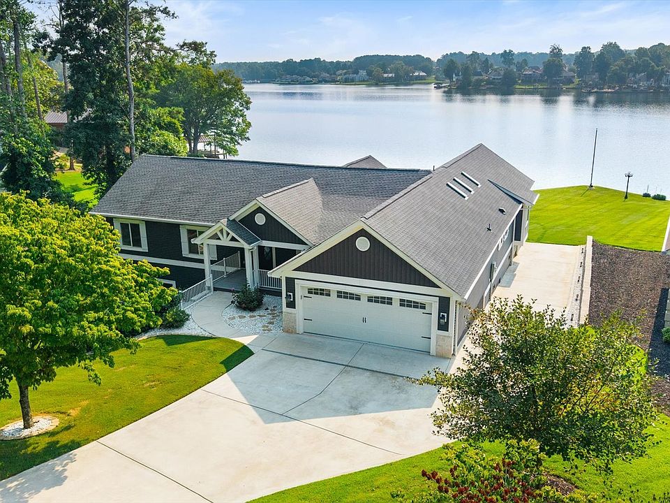 1st image of 2387 Battle Dr