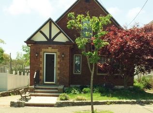 90 Sherwood Rd, Medford, MA 02155