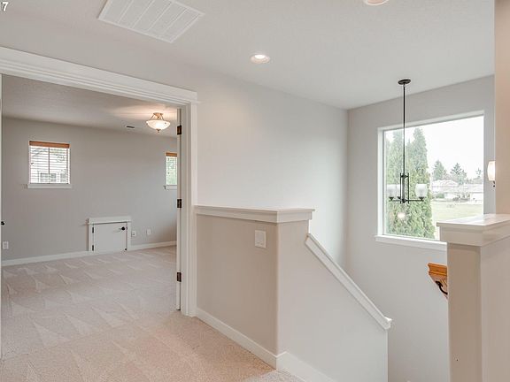 4th image of 248 NE 63rd Pl