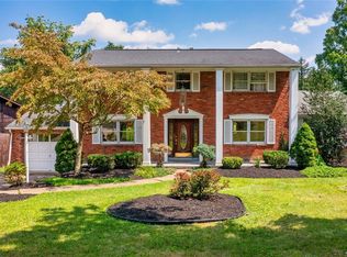 4 Dendron Dr, Coraopolis, PA 15108