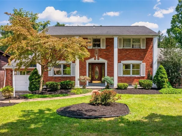 4 Dendron Dr, Coraopolis, PA 15108