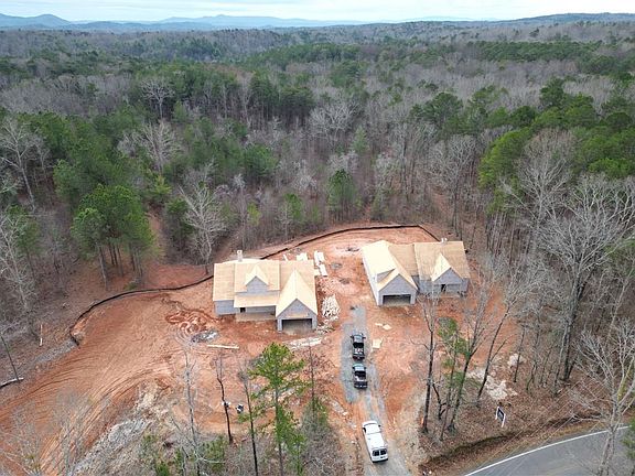 5th image of 957 Roundtop Rd