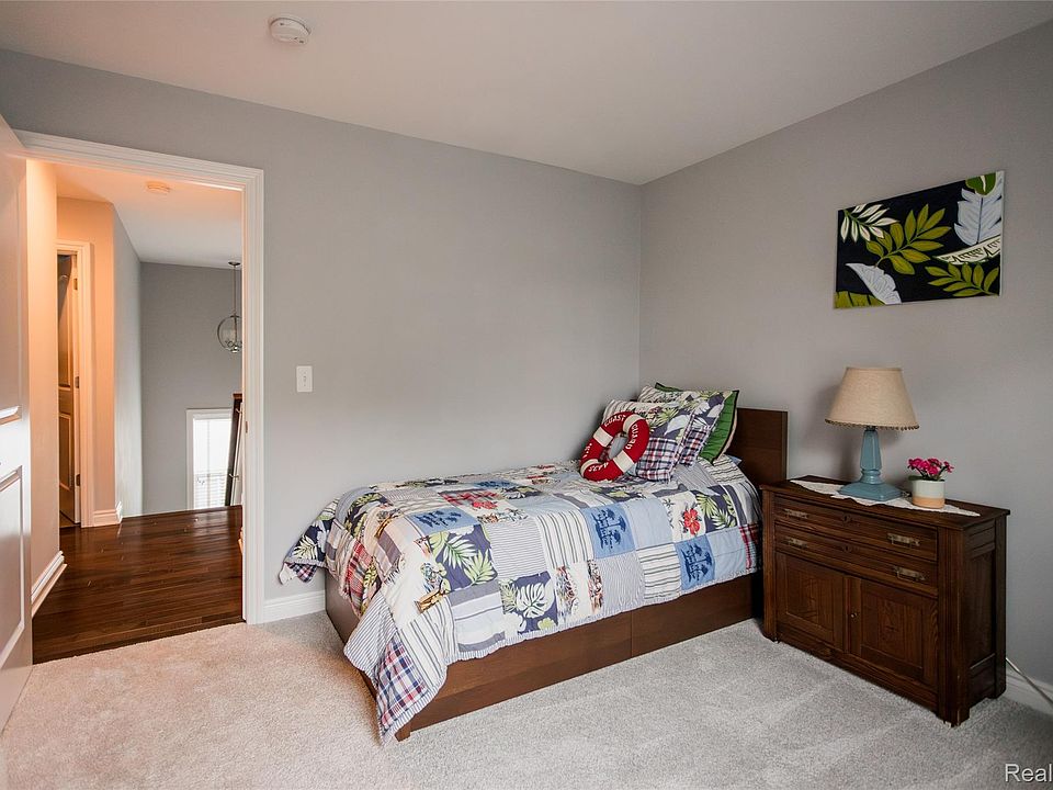 302 S Blair Ave, photo 25