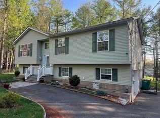 341 Clearview Dr, Long Pond, PA