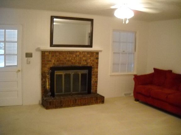 4th image of 1013 Westcliff Dr SW
