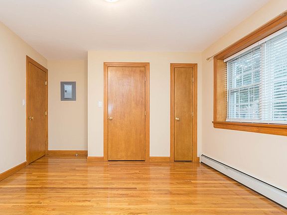 5th image of 4228 214th Pl APT 1A