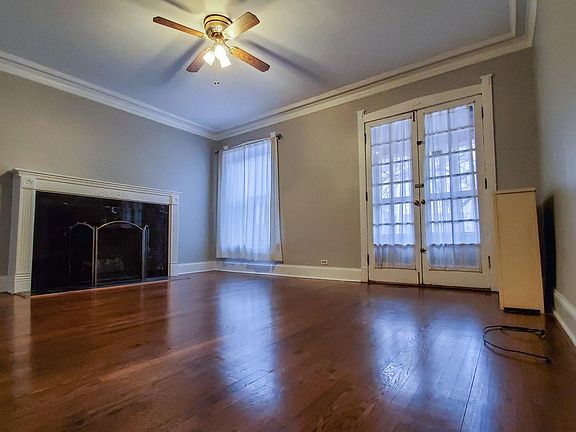 2nd image of 456 W Roslyn Pl #1E